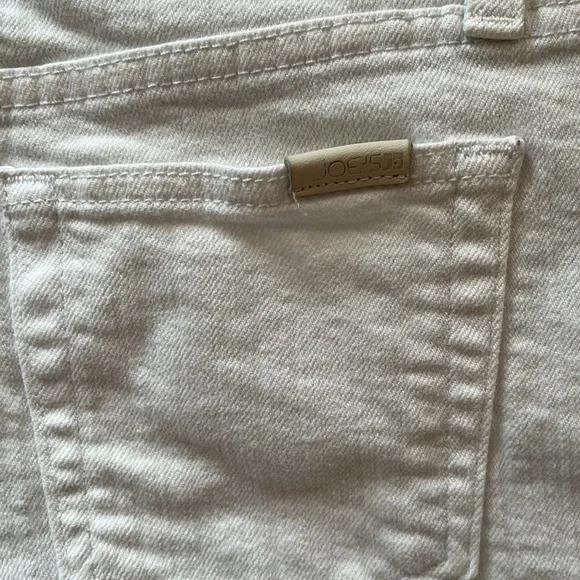 Joe’s white cotton Jean shorts 24 98.5% cotton 1.5% elastic - Picture 4 of 4